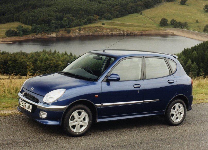 Daihatsu Sirion 2000