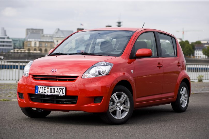 Дайхатсу Сирион 2007