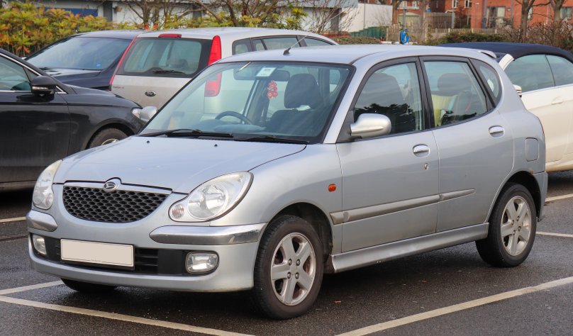 Daihatsu Sirion 2003