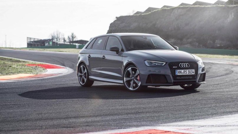 Ауди rs3 2016