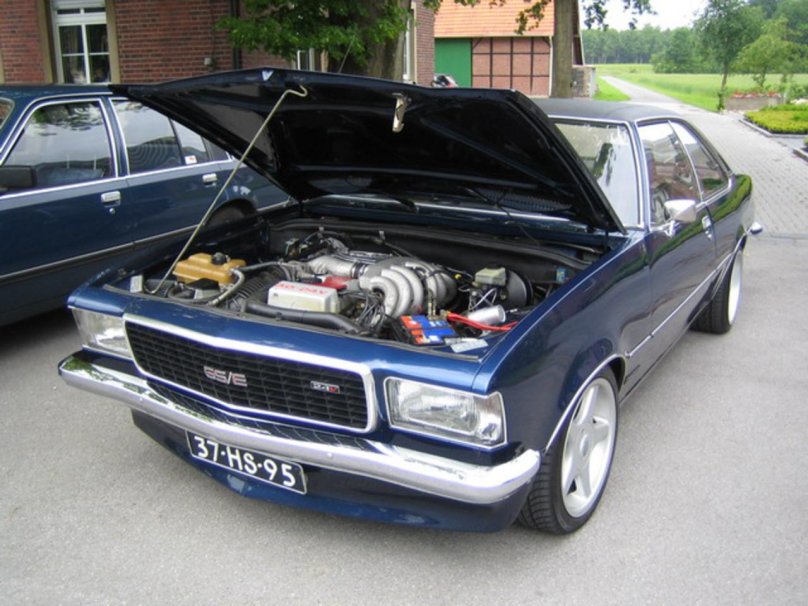 Opel Commodore b