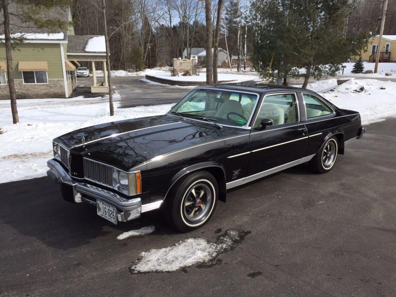 Pontiac Phoenix 1977