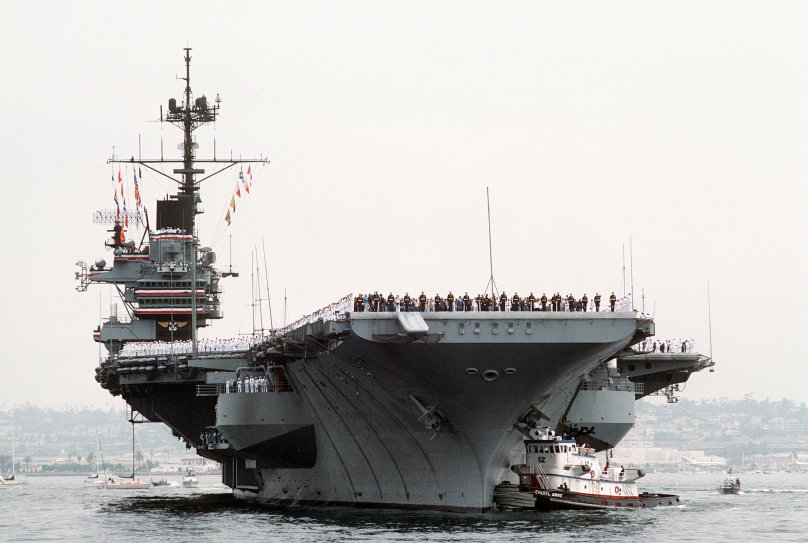 Авианосец рейнджер CV-61