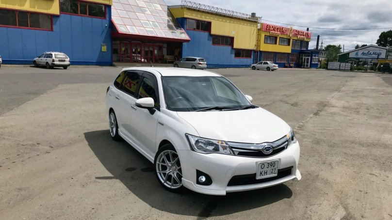 Toyota Fielder 160 кузов