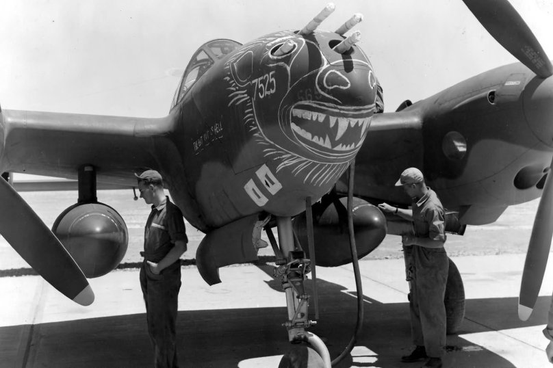 Самолет p-38f "Лайтинг"