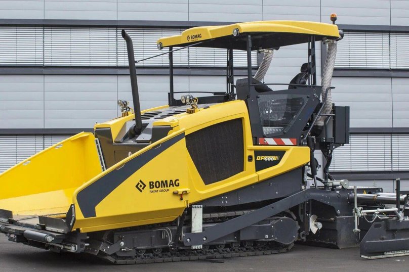 Асфальтоукладчик Бомаг bf600