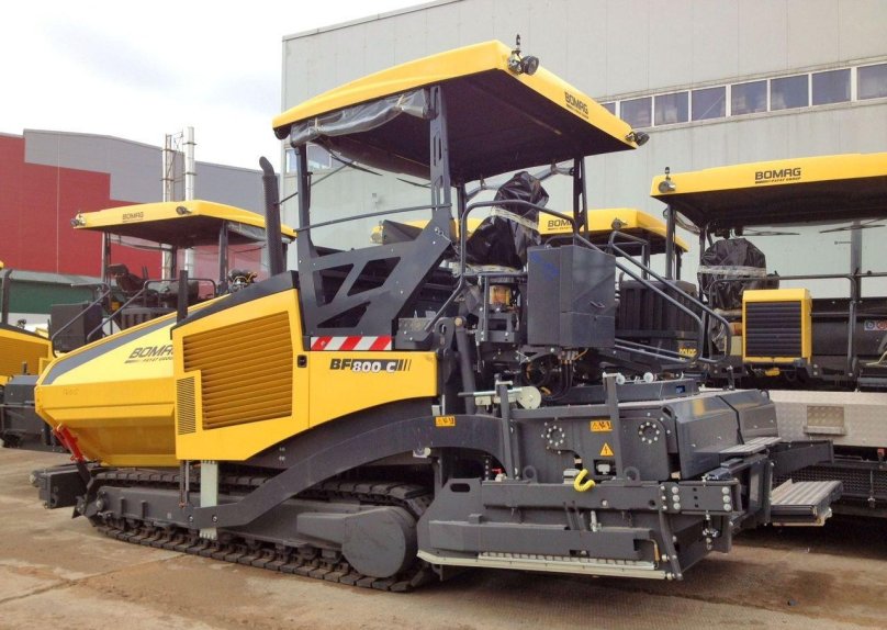 Асфальтоукладчик Bomag bf800c