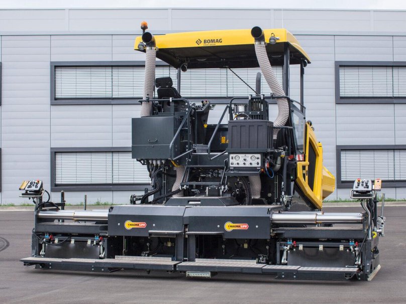 Асфальтоукладчик Bomag bf600c