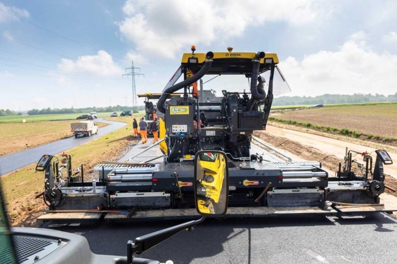 Асфальтоукладчик Volvo abg 8820