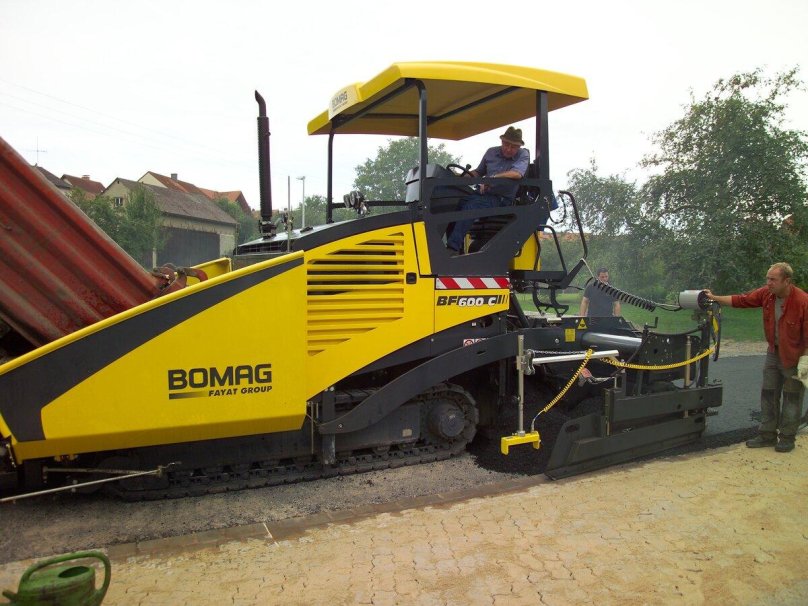 Асфальтоукладчик Bomag bf600c
