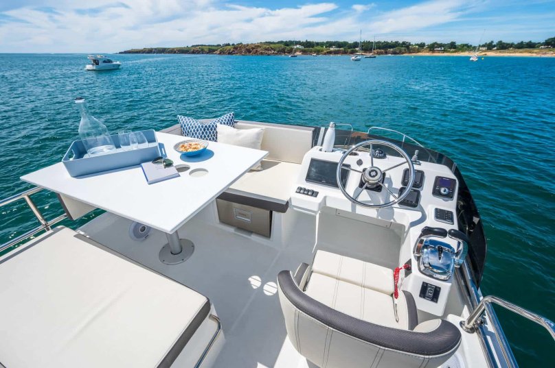Beneteau Antares 11 Fly