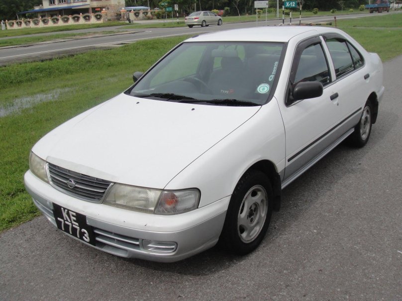 Nissan Sunny 2
