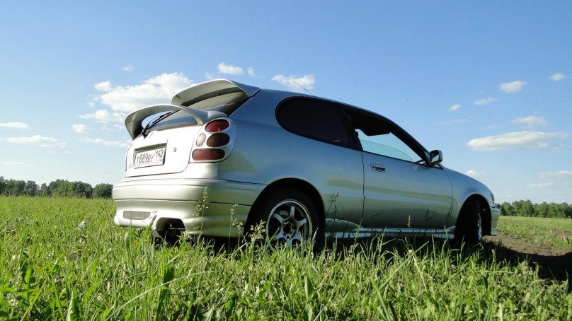 Тойота Королла 2000