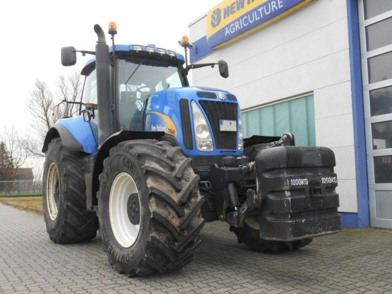 New Holland 8040