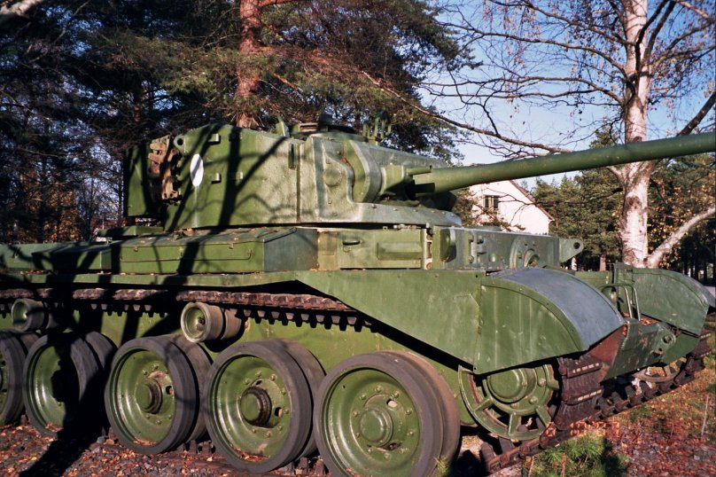 Танк комет с 85 мм