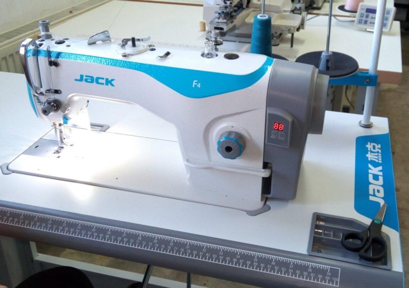 Швейная машинка Джек f4