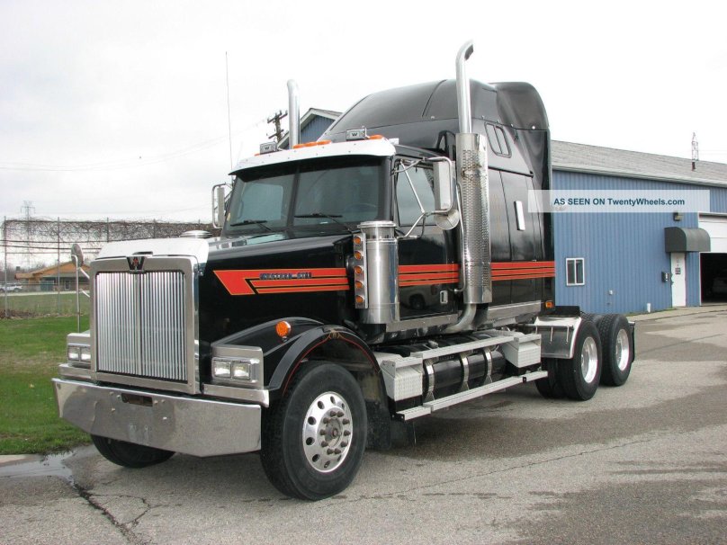 Western Star 4900 ex Custom Sleepers