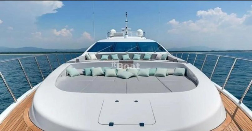 Яхта мангуста 110
