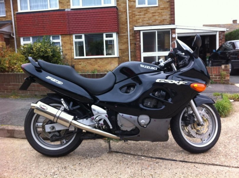 Suzuki GSX 750 F