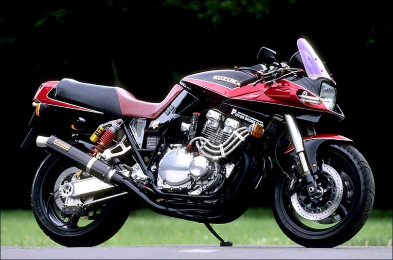 Suzuki GSX 750 Katana