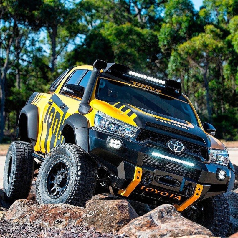 Тойота Хеликс