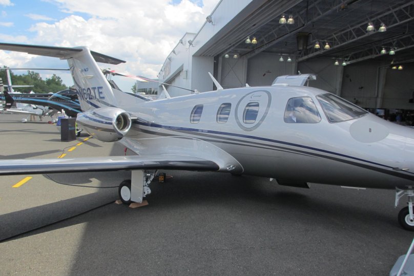 Aircraft Eclipse 500