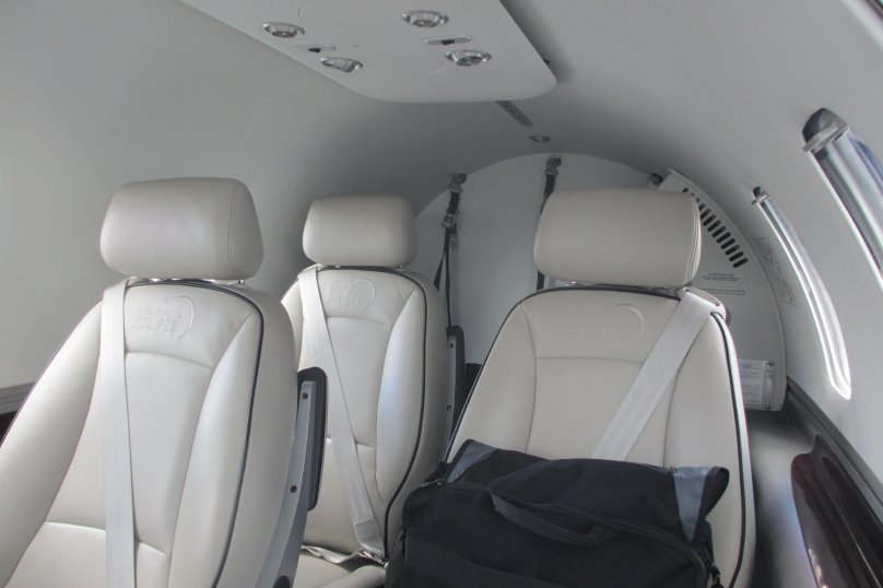 Eclipse 550 салон