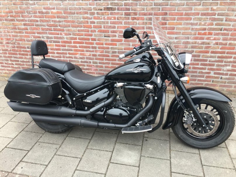 Suzuki Intruder 800