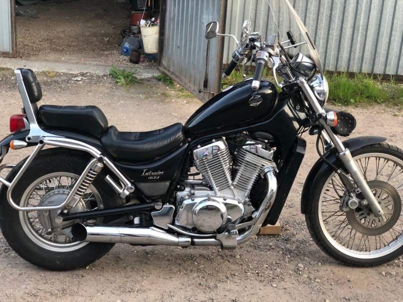 Suzuki Intruder vs 800