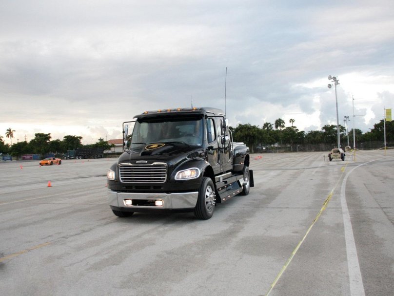 Freightliner m2