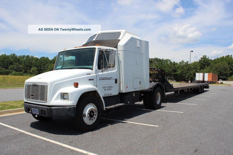 Freightliner fl70 2003
