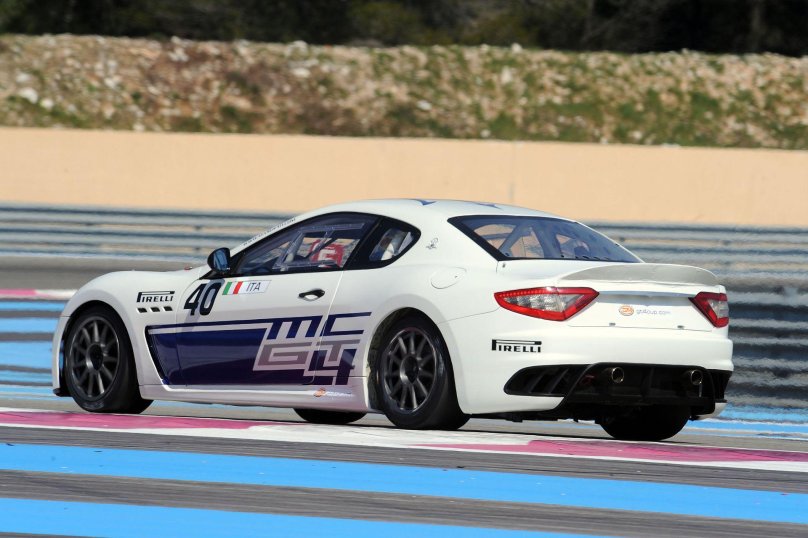 Maserati gt 2010