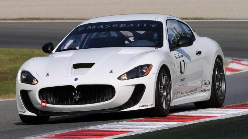 Мазерати ГРАНТУРИЗМО