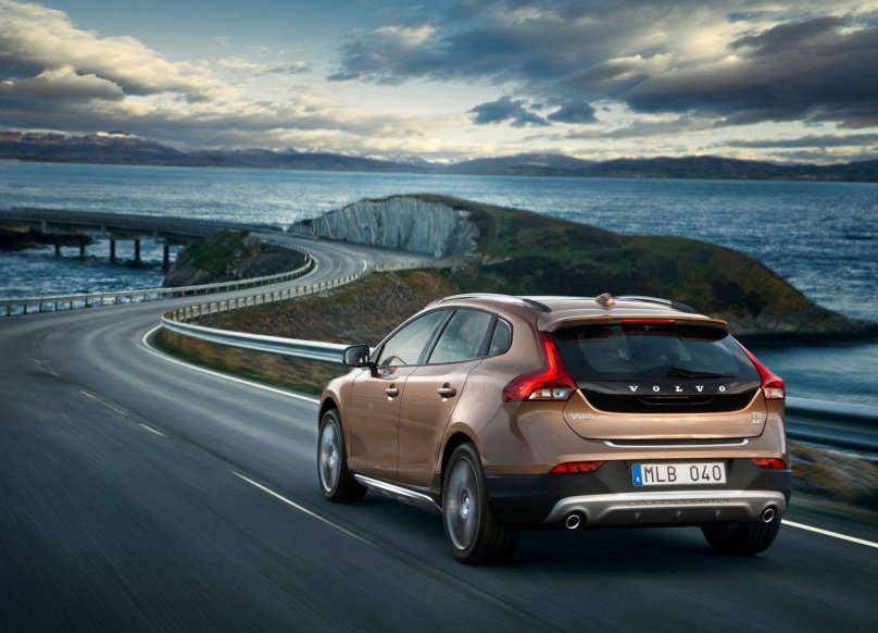 Вольво в40 кросс Кантри