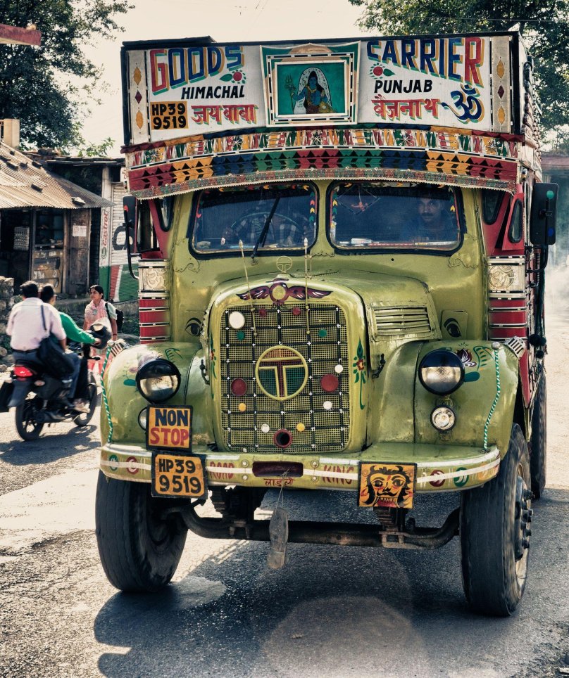 Фото старый автомобиль ступа