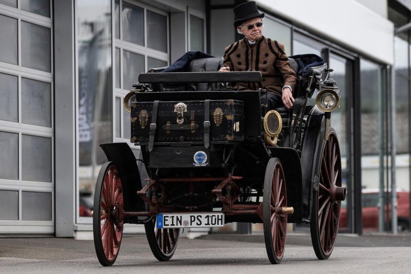 Старинные автомобили