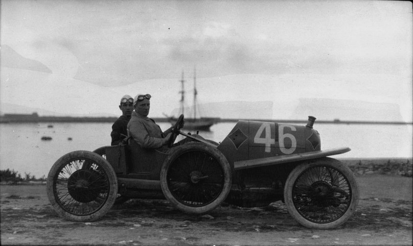 Автомобиль Австро-Даймлер 1930 года