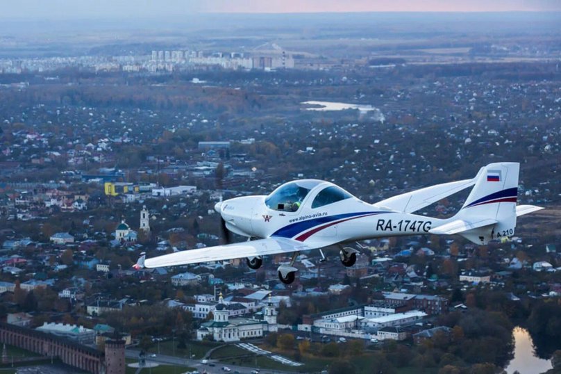 Самолёт Аквила