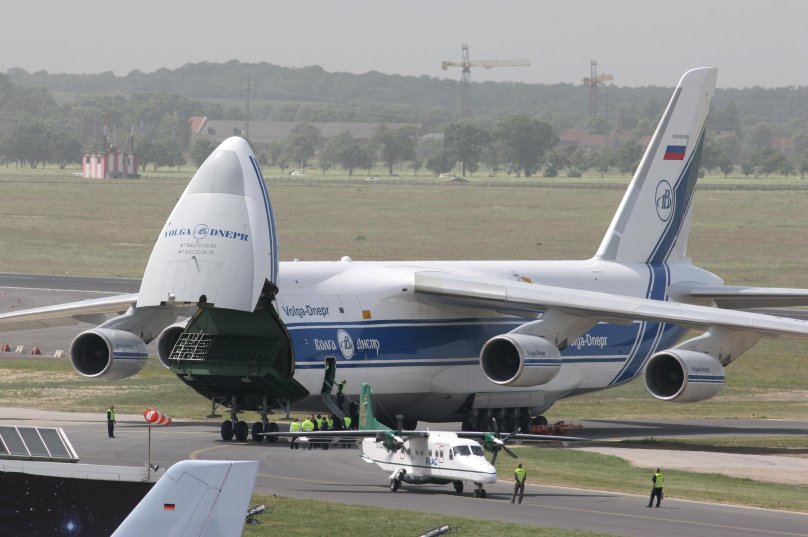 Грузовой самолёт АН-124
