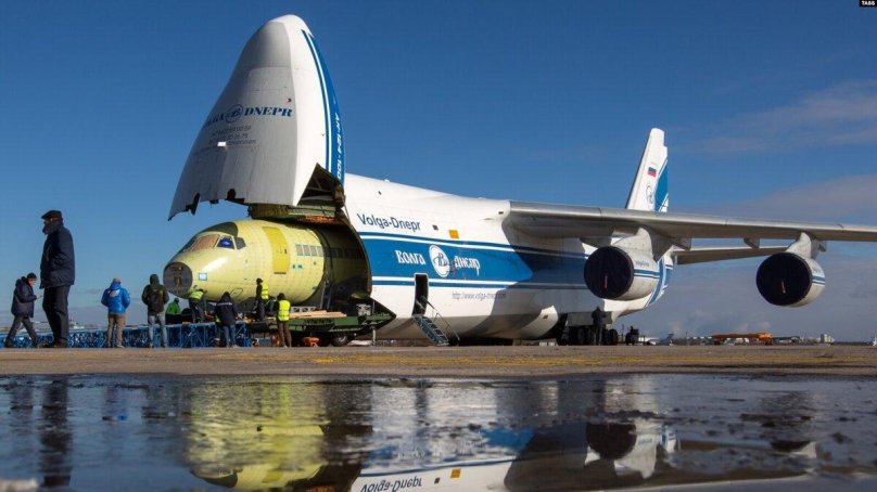 Грузовой самолёт АН-124