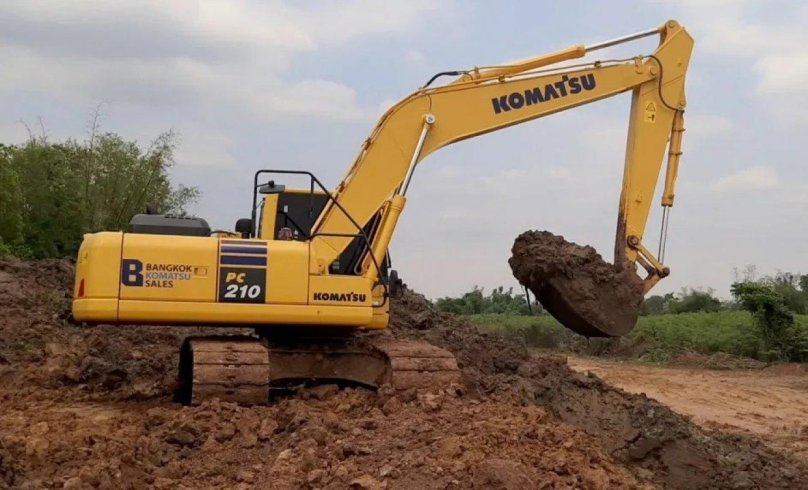 Экскаватор Komatsu рс210