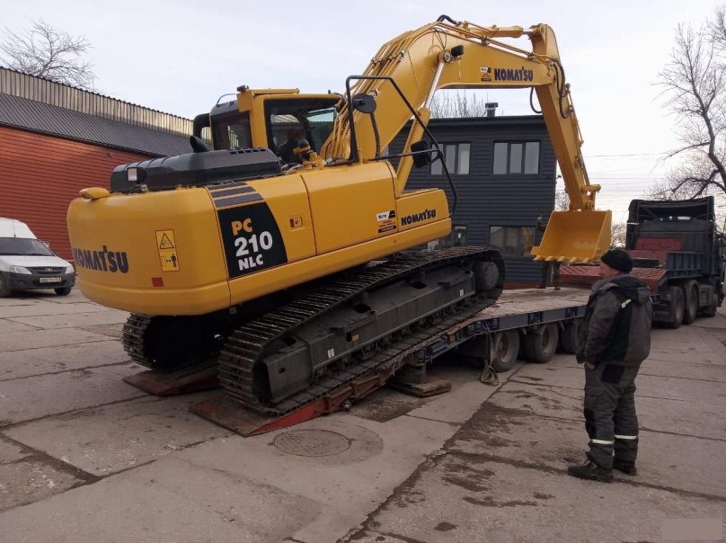 Экскаватор Komatsu pc210-10m0