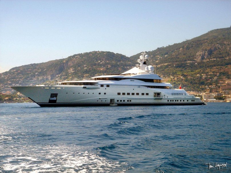 Яхта Пелорус