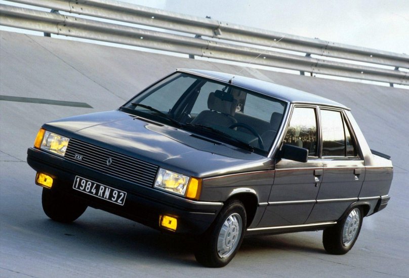 Renault 9 Broadway