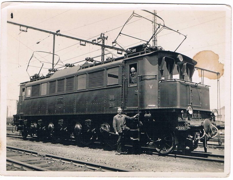 Электровоз е44