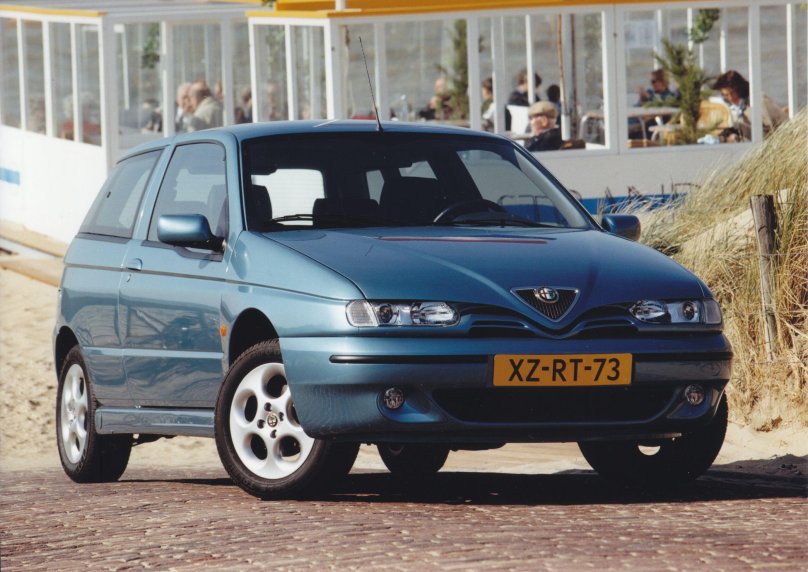 Alfa Romeo 146
