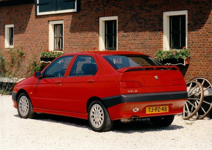Alfa Romeo 146 ti