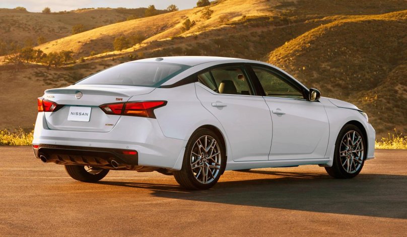 Nissan Altima 2023