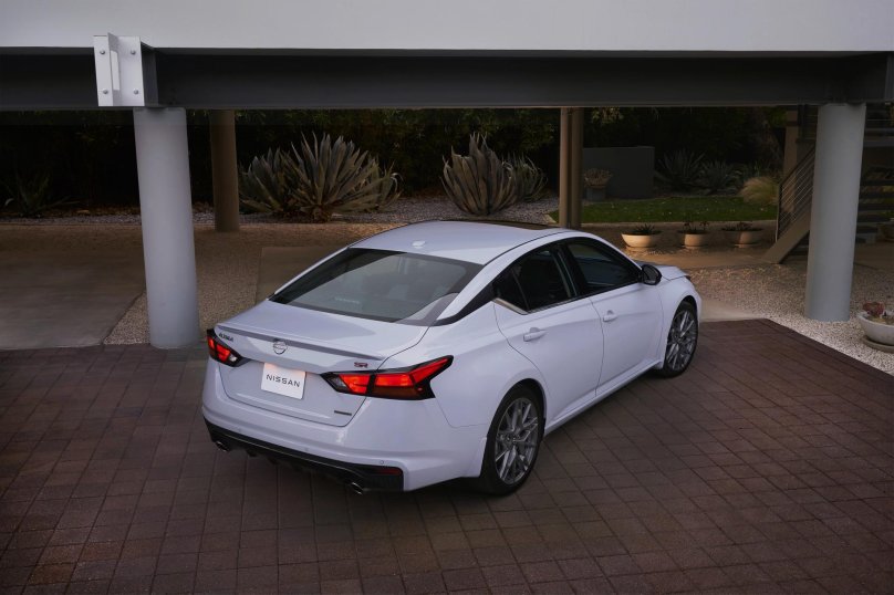 Ниссан Алтима 2022