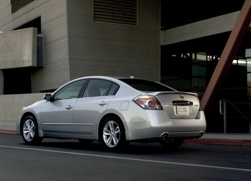 Nissan Altima 2010